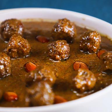 خورش فسنجان بادام با گوشت