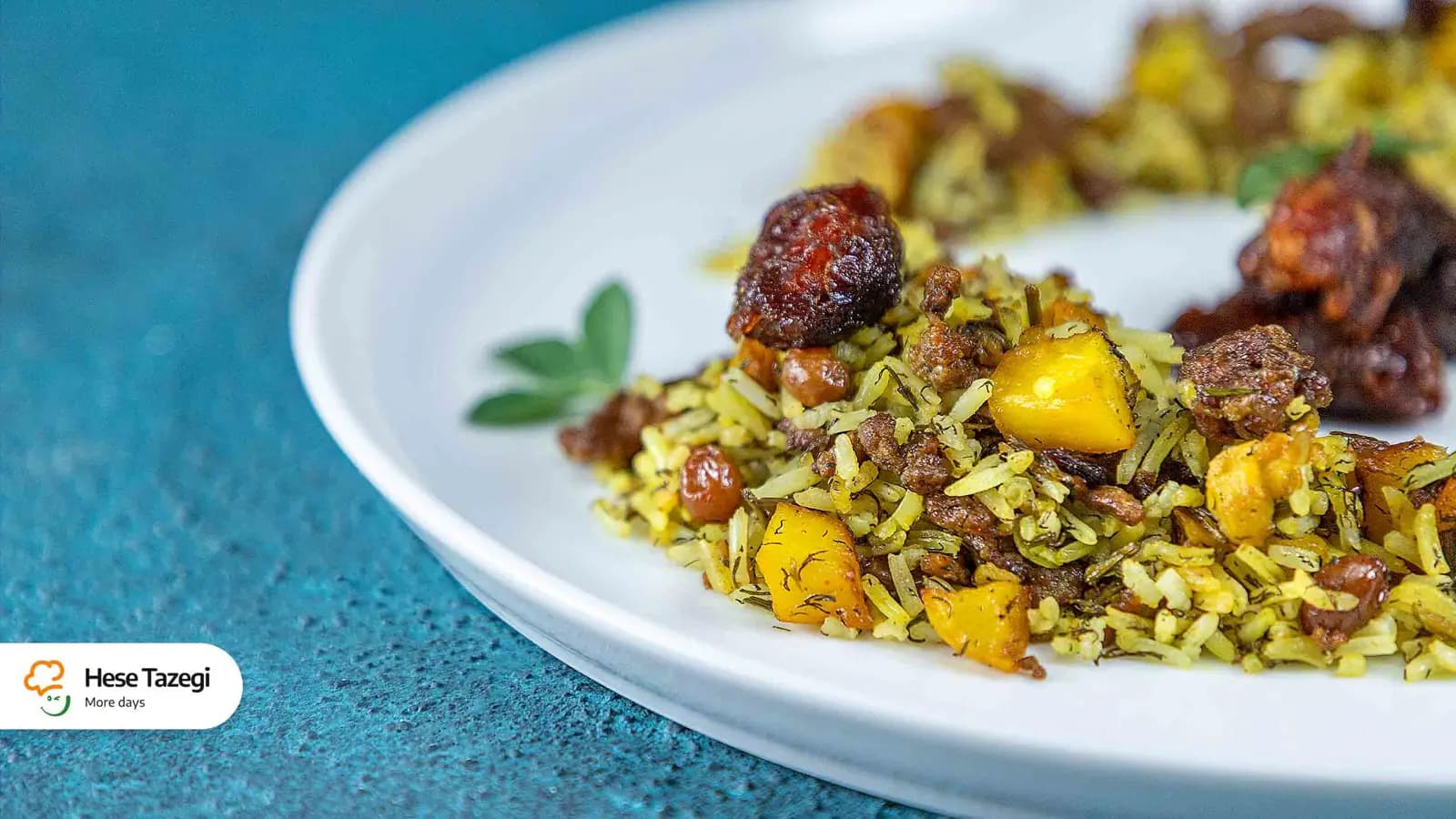 طرز تهیه سیب پلو کرمانشاهی به همراه فواید آن
