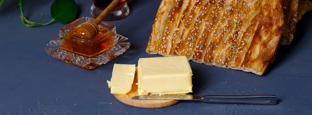نان و کره و عسل