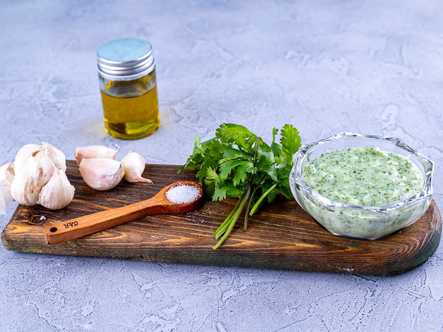 سس سیر و گشنیز و نعناع