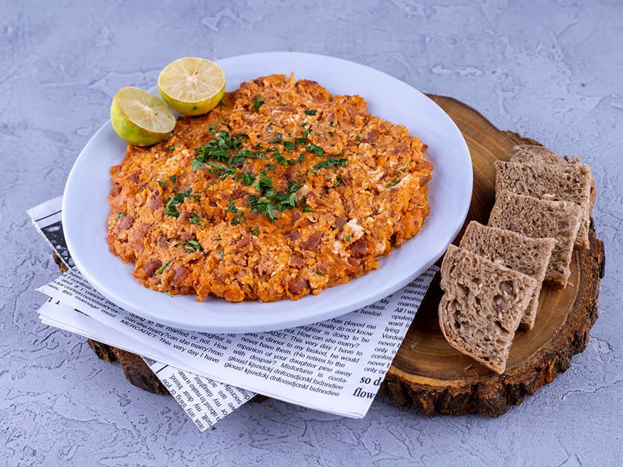 املت لوبیاچیتی و پنیر
