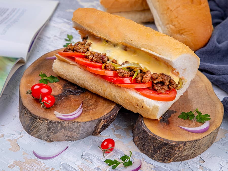 گالری ساندویچ گوشت با سس بشامل