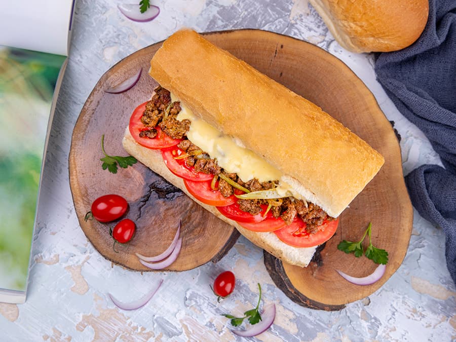 گالری ساندویچ گوشت با سس بشامل
