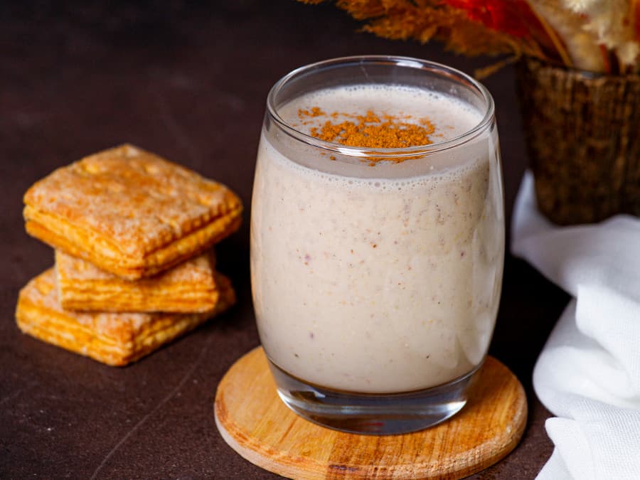 اسموتی موز و آجیل