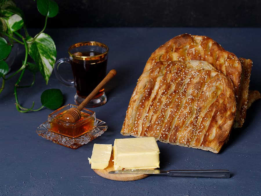 نان و کره و عسل