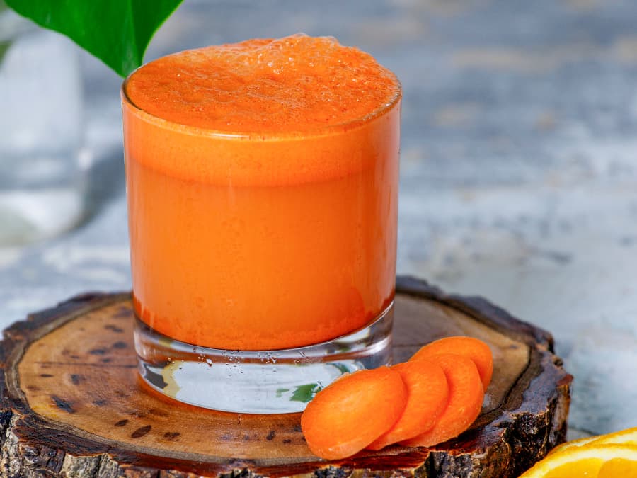 نوشیدنی هویج و پرتقال