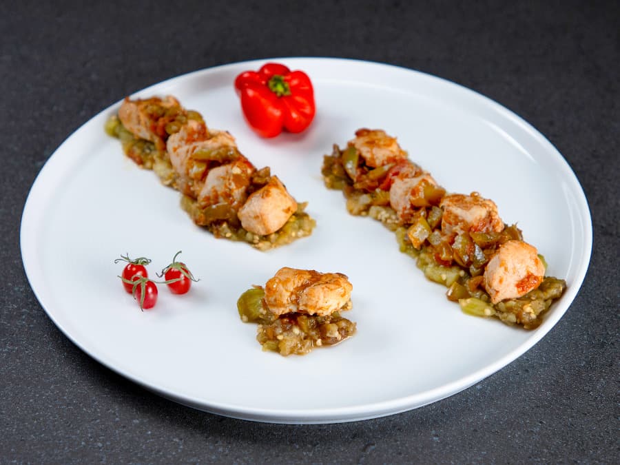 خوراک مرغ و بادمجان