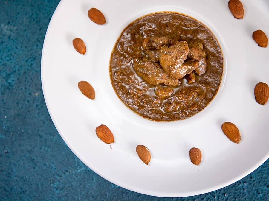 خورش فسنجان بادام با مرغ