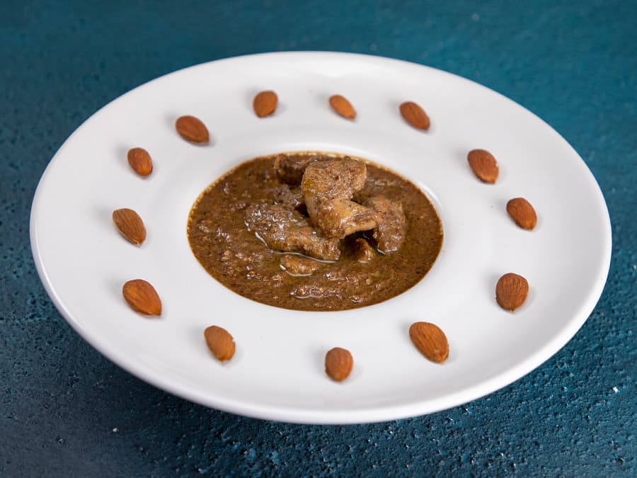 خورش فسنجان بادام با مرغ