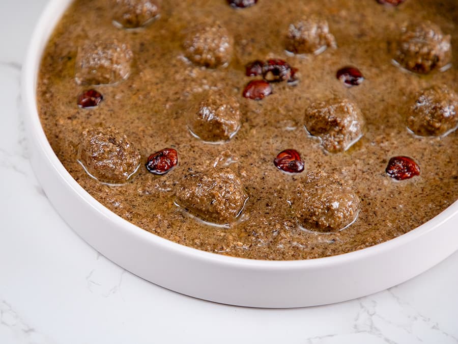 خورش فسنجان فندق با گوشت قلقلی