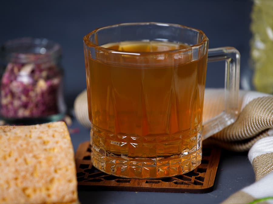 چای سبز و گل سرخ