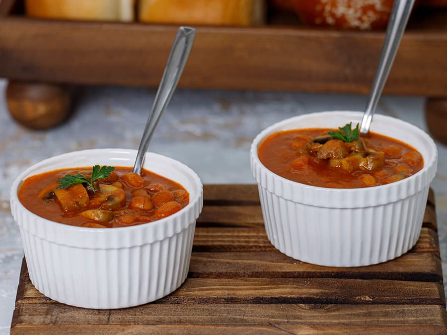 خوراک لوبیا و قارچ