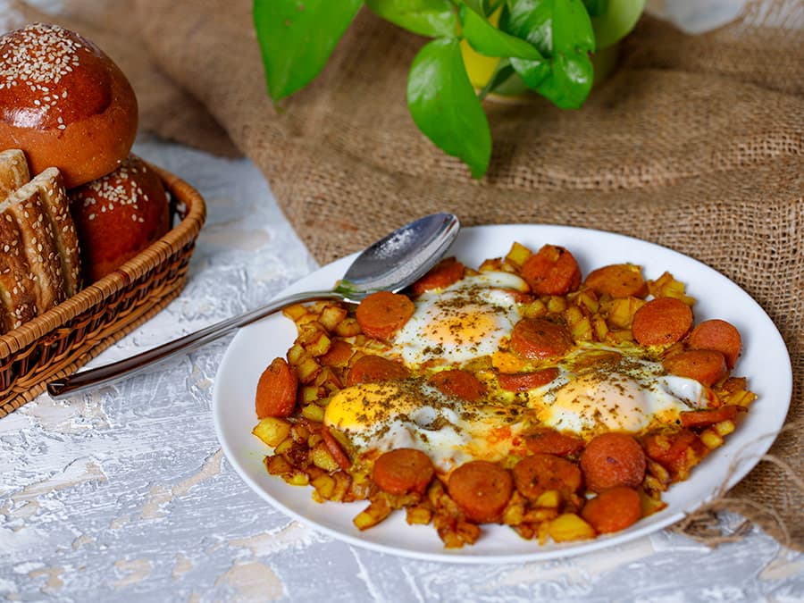املت سوسیس و سیب زمینی
