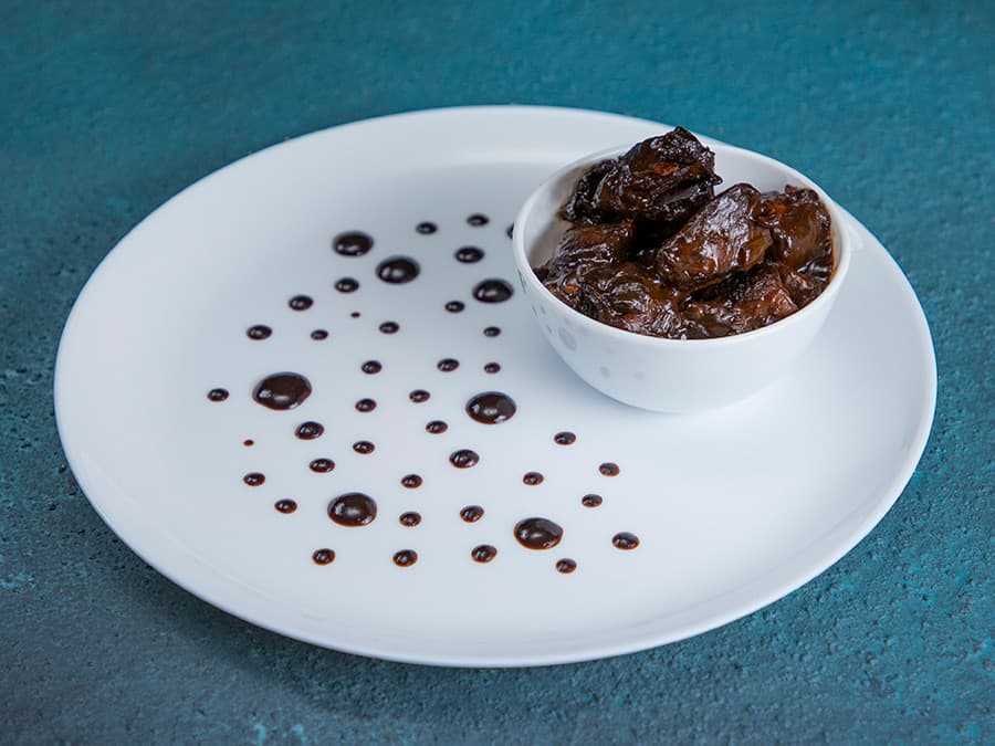 خوراک گوشت با سس باربیکیو