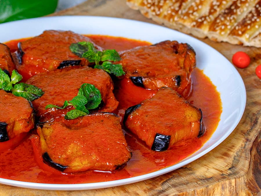 گوجه بادمجان