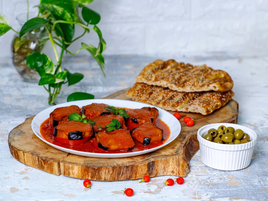 گوجه بادمجان